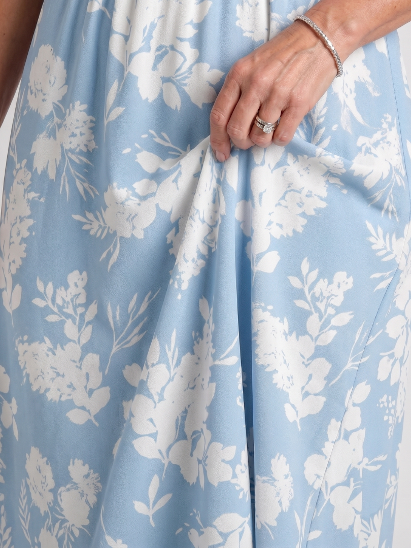 Serwynne | Floral Print Short Sleeve V Neck Midi Dress