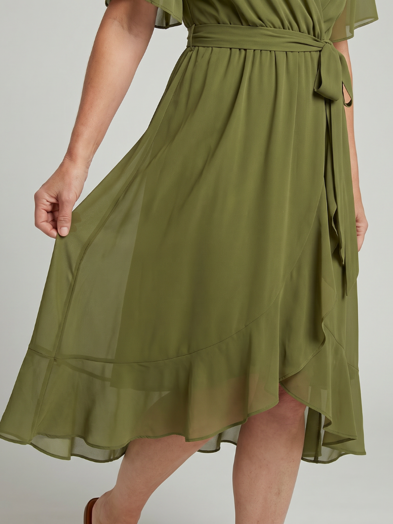 Tamsinlia | Short Sleeve Wrap Soft Flowing Hem Midi Dress