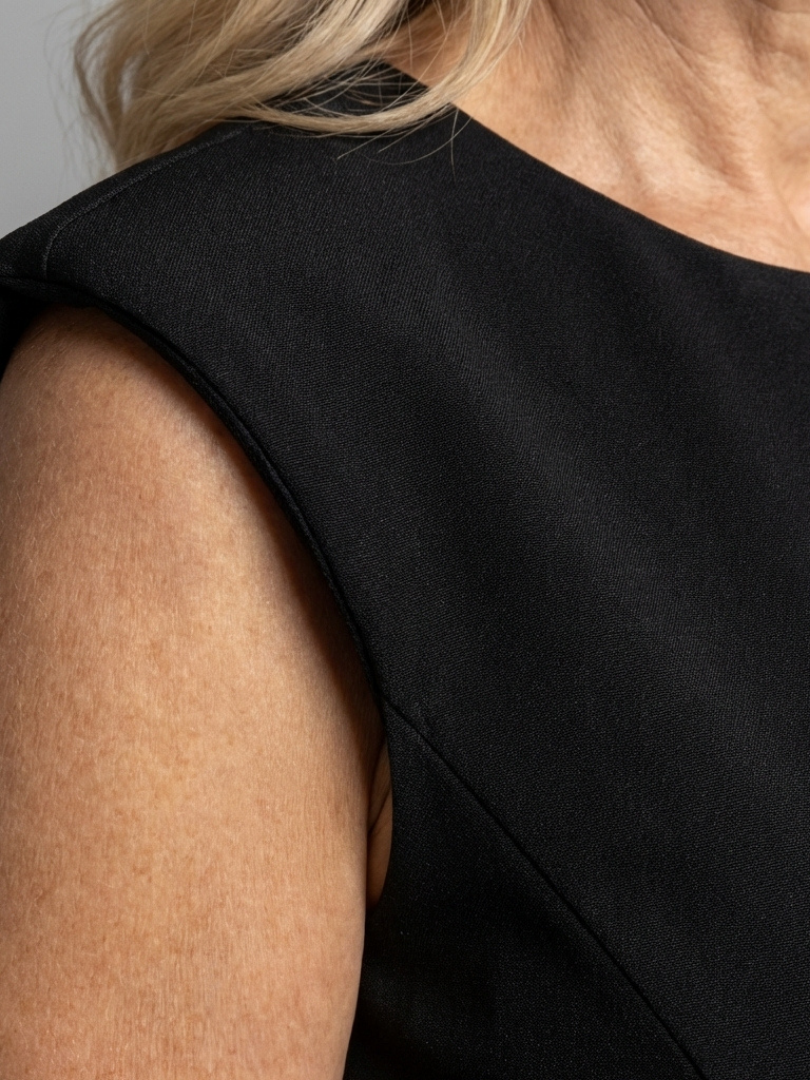 Marenbeth | Sleeveless Structured Midi Dress with Front Slit