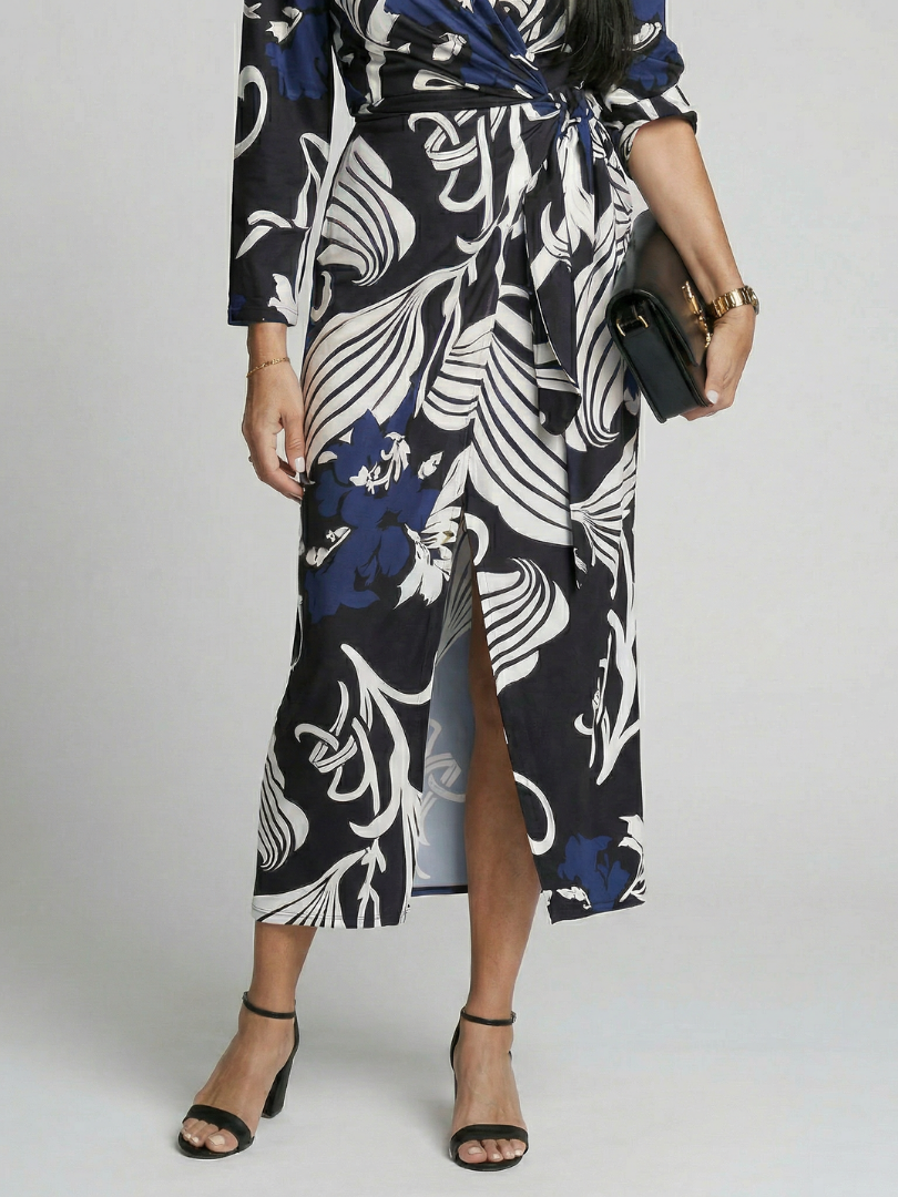 Sabnia | Relaxed Wrap Midi Dress