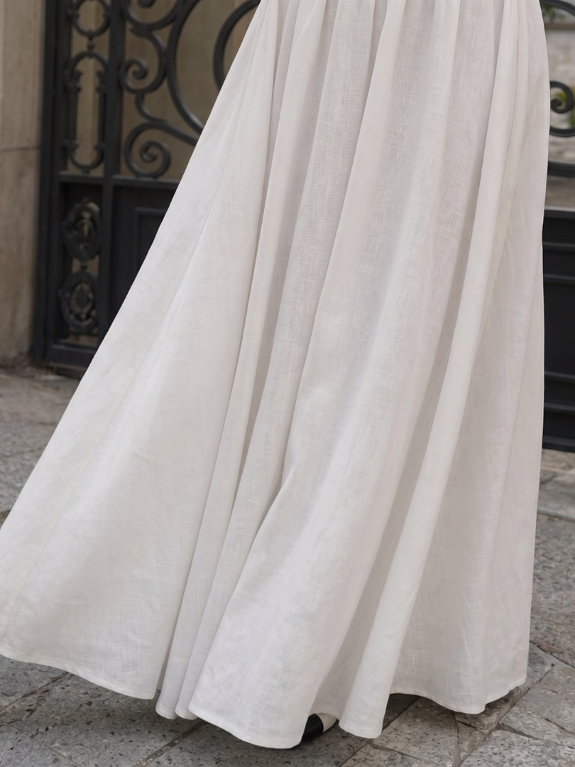 Julsia | Sleeveless Halter Neck Fitted Bodice Midi Dress