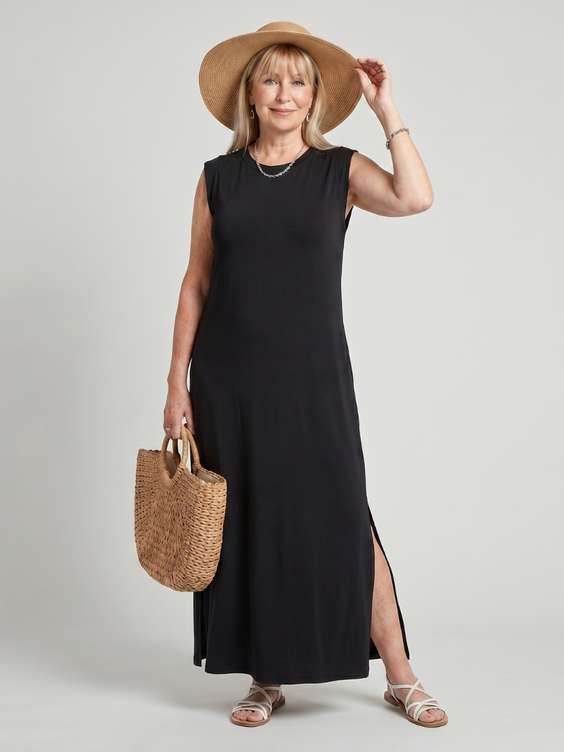Liorania | Straight Silhouette Crew Neck Midi Dress