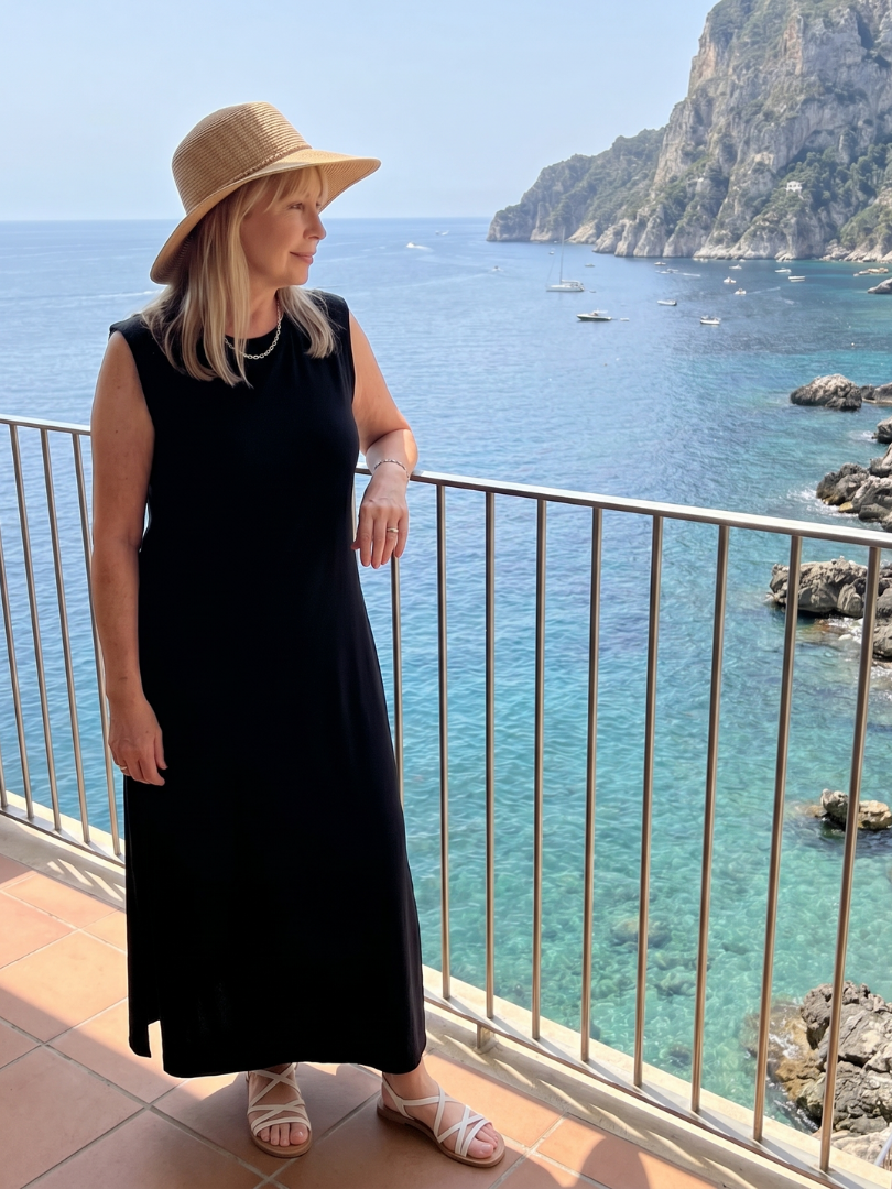 Liorania | Straight Silhouette Crew Neck Midi Dress