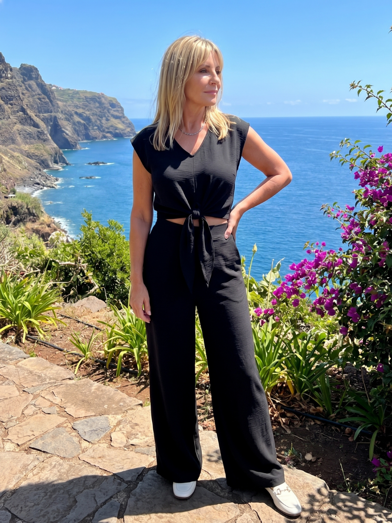 Maelette | Simple V Neck Strap Short Top Wide-leg Pants Sets