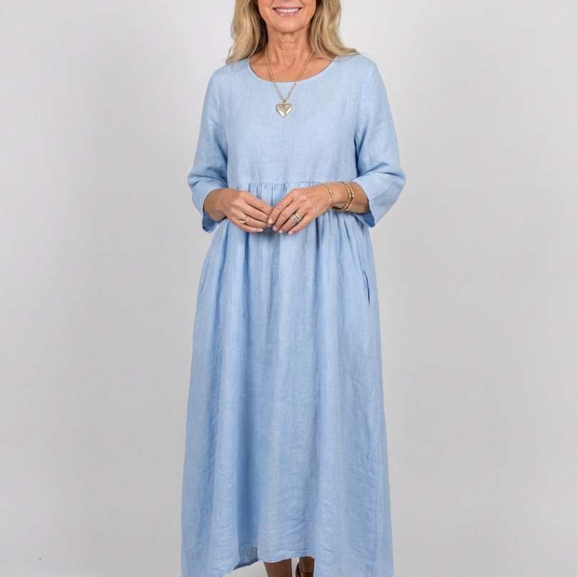 Vesra | Three Quarter Sleeve Midi Dress