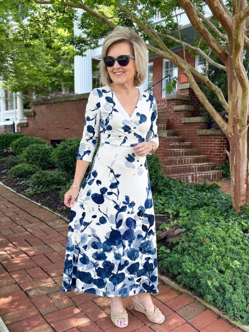 Zarsette | Three Quarter Sleeve V Neck Floral Maxi Dress