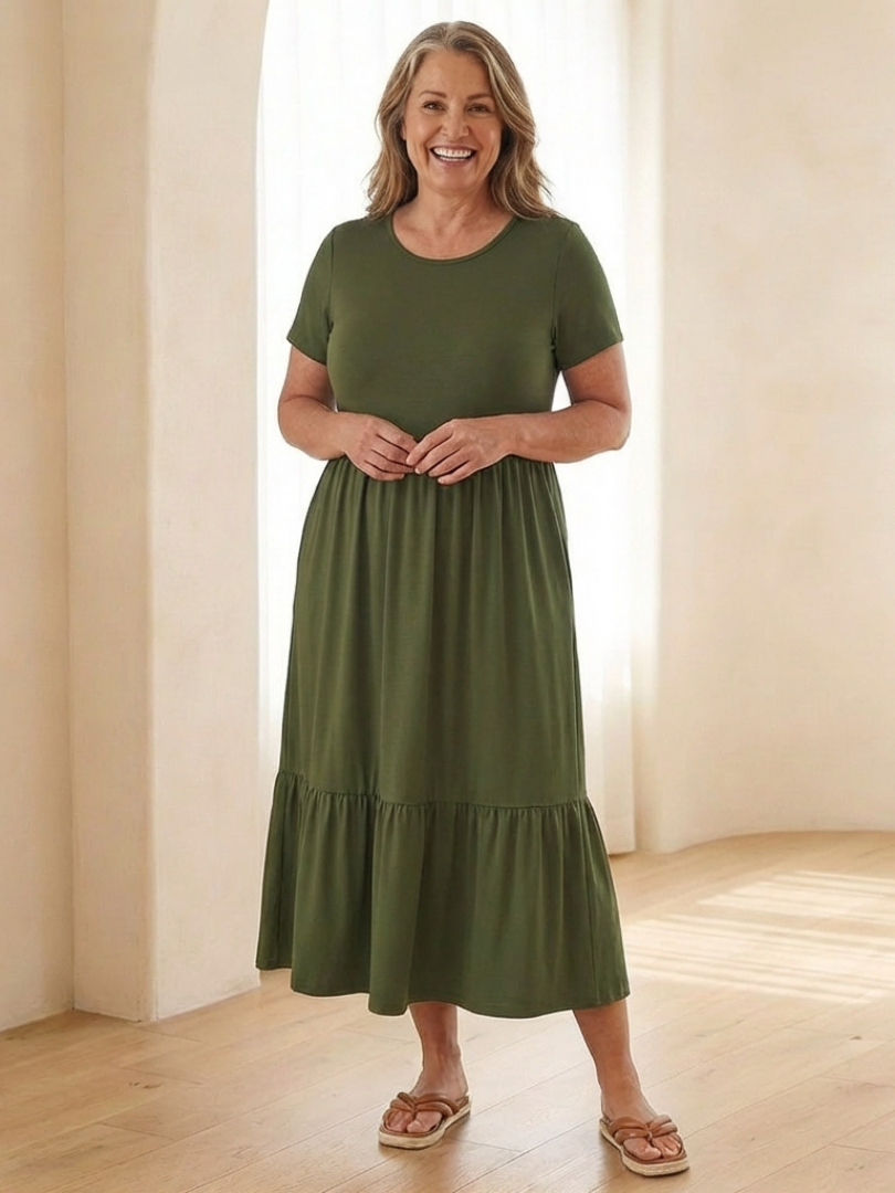 Isalette | Round Neck Short Sleeve Tiered Midi Dress